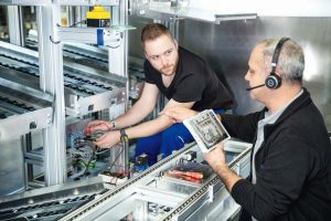 Maschinenbauer Schnaithmann etabliert Remote Support für globale Kunden und Servicepartner