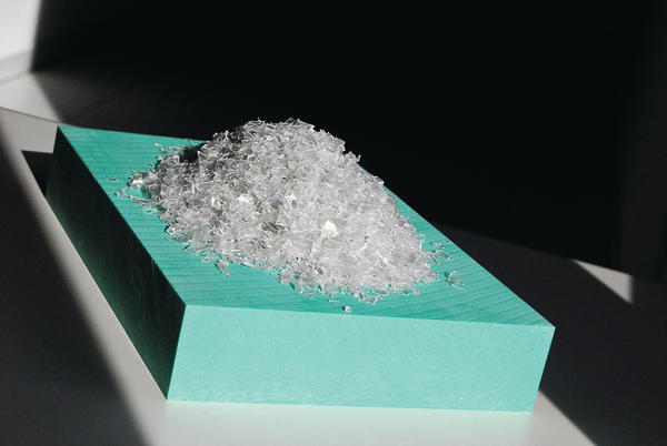 Blockmaterial aus recycelten PET-Flakes