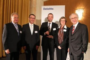 Röhm erhält Innovationspreis Axia-Award