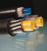 Schlauch und Kabel passen in 2 mm Durchmesser