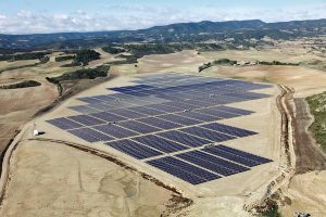 Regelung und Überwachung eines Megawatt-Solarparks