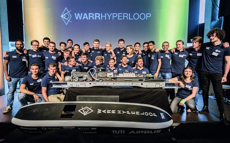 Studierende siegen bei Hyperloop Competition