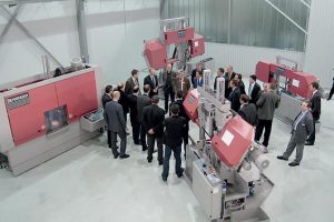 Behringer eröffnet Technologiezentrum