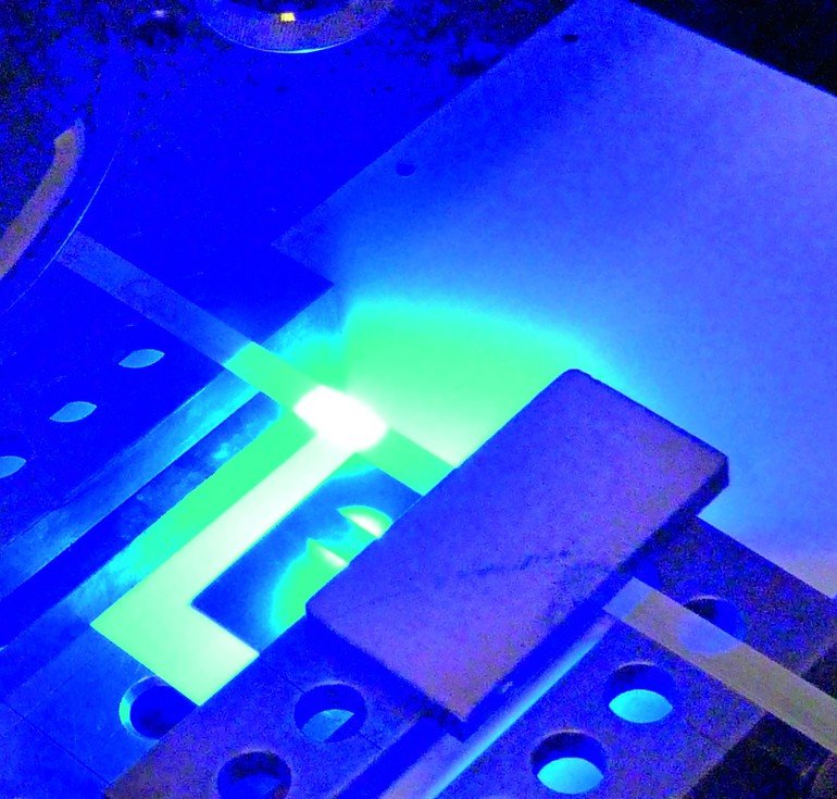 Laser mit Spiegeloptik für dickwandige Stahlstrukturen