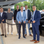 Mapal_Carport-Photovoltaikanlage_Gruppenbild.jpg