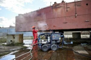 Nilfisk: Kaltwasser-Hochdruckreiniger für schwierige Reinigungsaufgaben