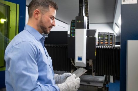 Trumpf entwickelt neues Verfahren für mehr Prozesssicherheit beim Laserschneiden