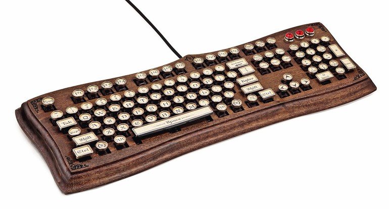 Steampunk-Keyboard als Eyecatcher im Büro
