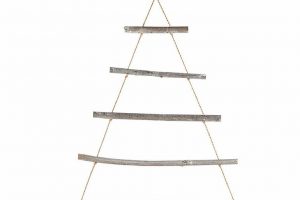Holz-Weihnachtsbaum als preiswerte Alternative