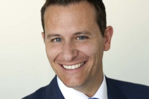 Porträtfoto von Thomas Spreitzer, verantwortlich für den Vertrieb KMU und Marketing Geschäftskunden bei Telekom Deutschland
